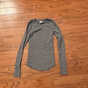 Aritzia Long Sleeve Top in Charcoal